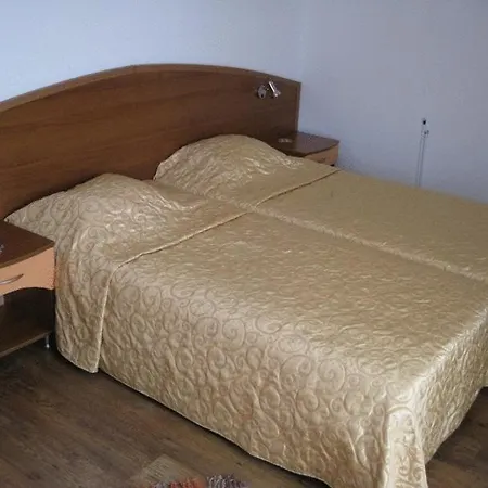 Ξενοδοχείο Family Hit