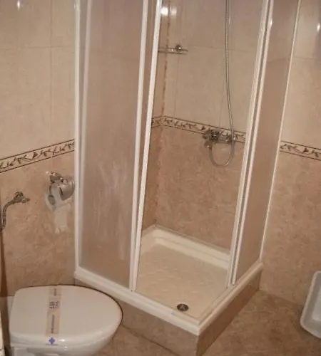 Ξενοδοχείο Family Hit 2*