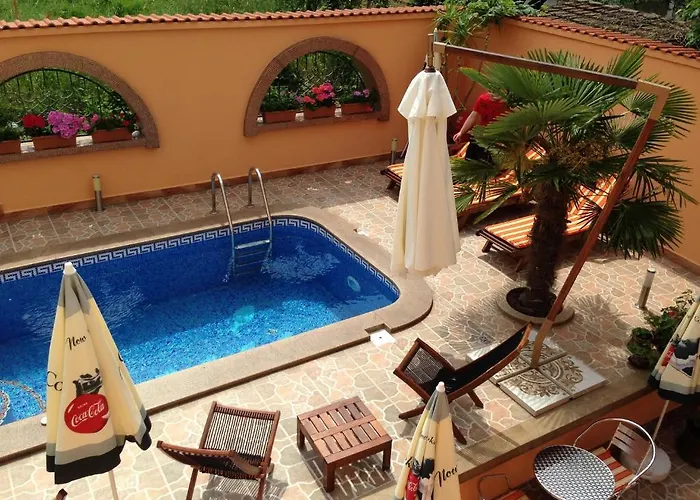 Ξενοδοχείο Family Hit